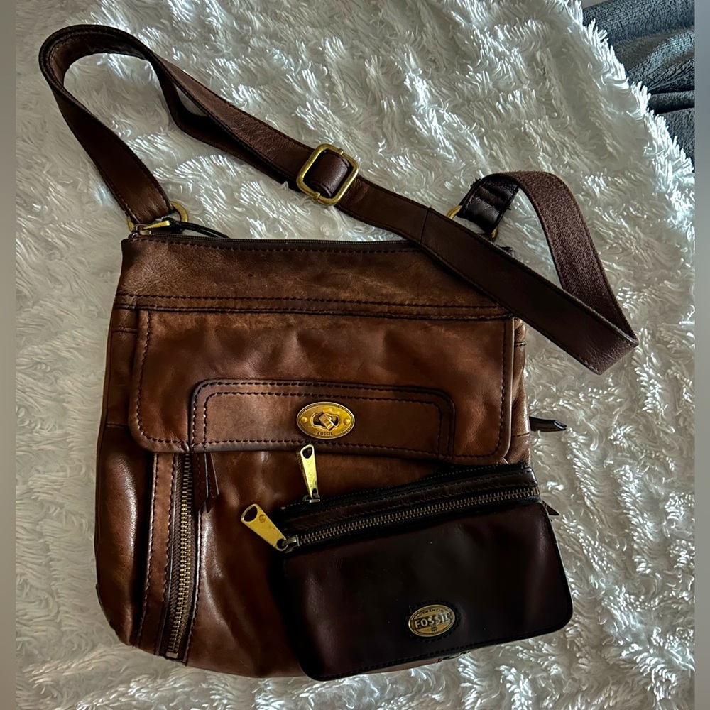 FOSSIL WALLET AND CROSSBODY BAG